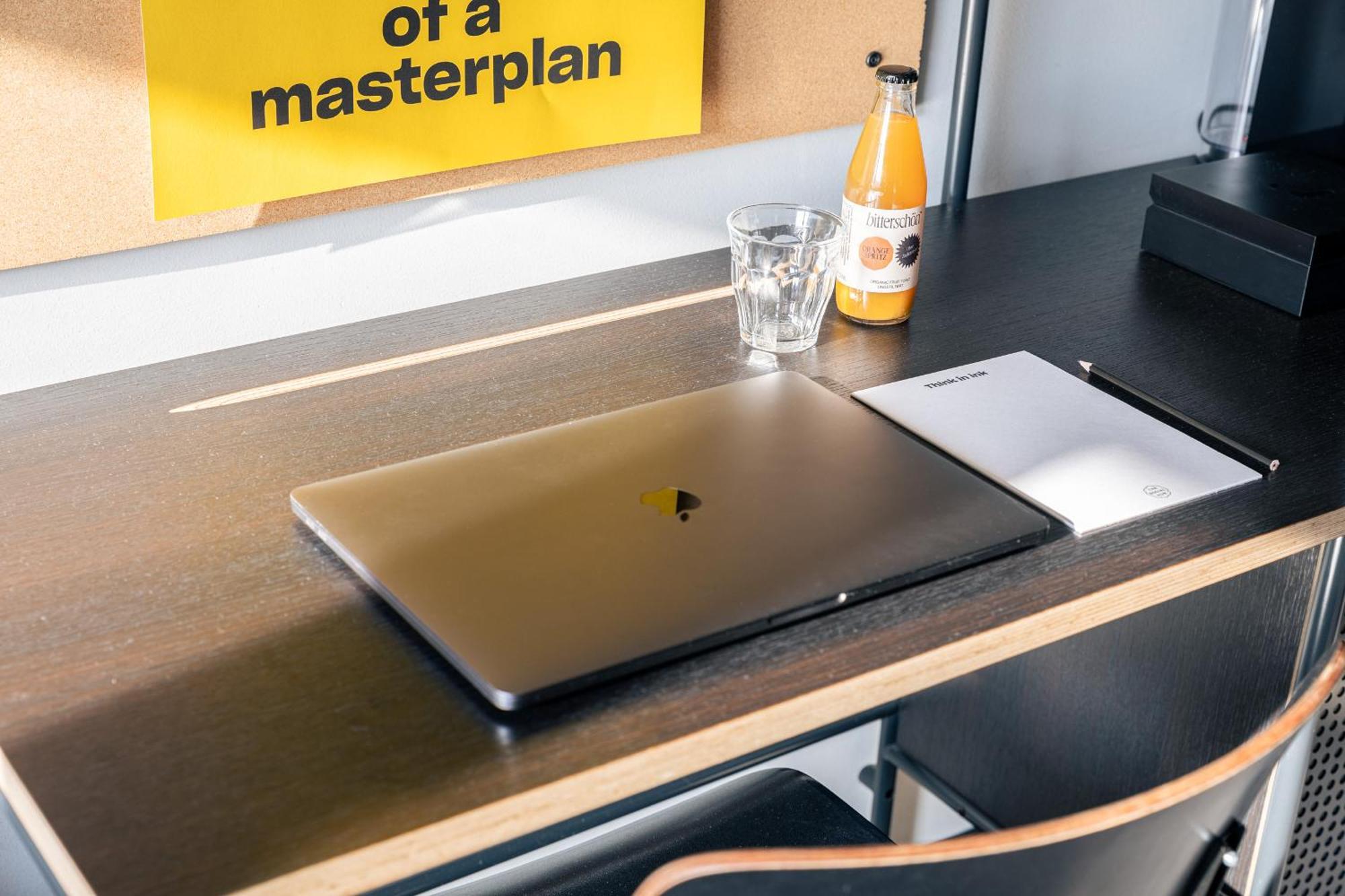 Hotel The Social Hub Vienna Esterno foto Think in ink